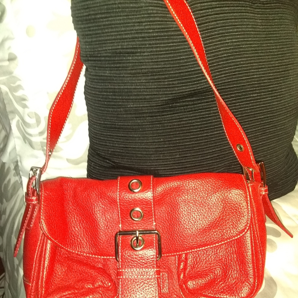 Coral leather purse